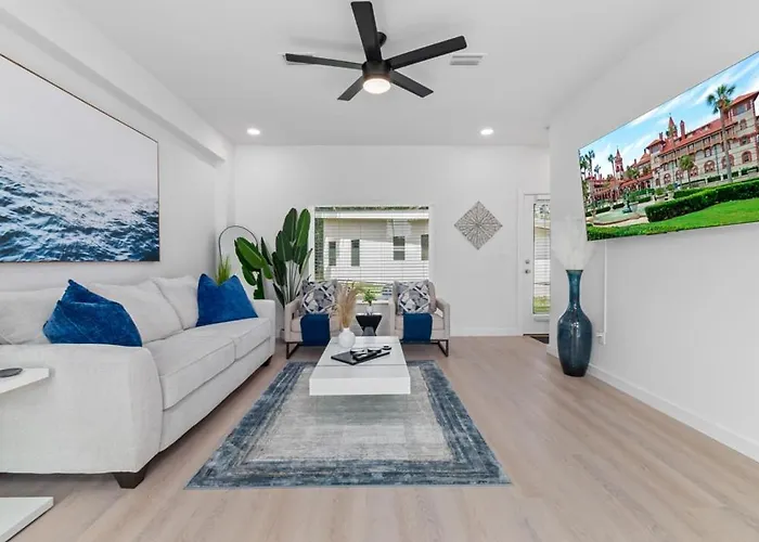 Luxury Modern Comfort In Historic St Augustine